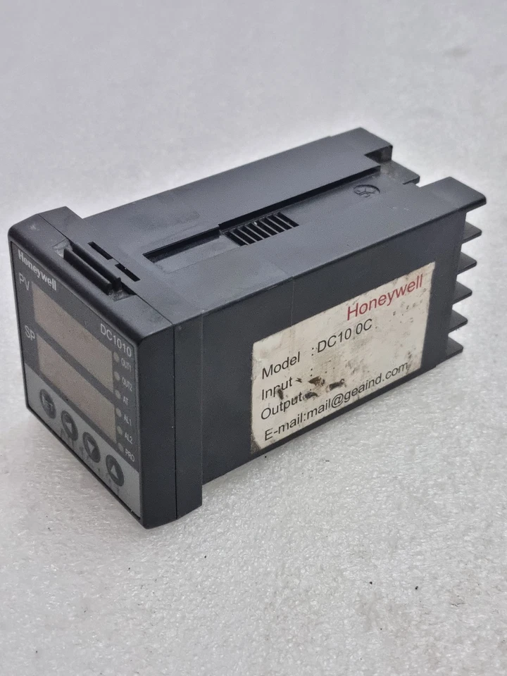 Used Working Honeywell DC1010CT-301000-E PID Digital Temperature Controller